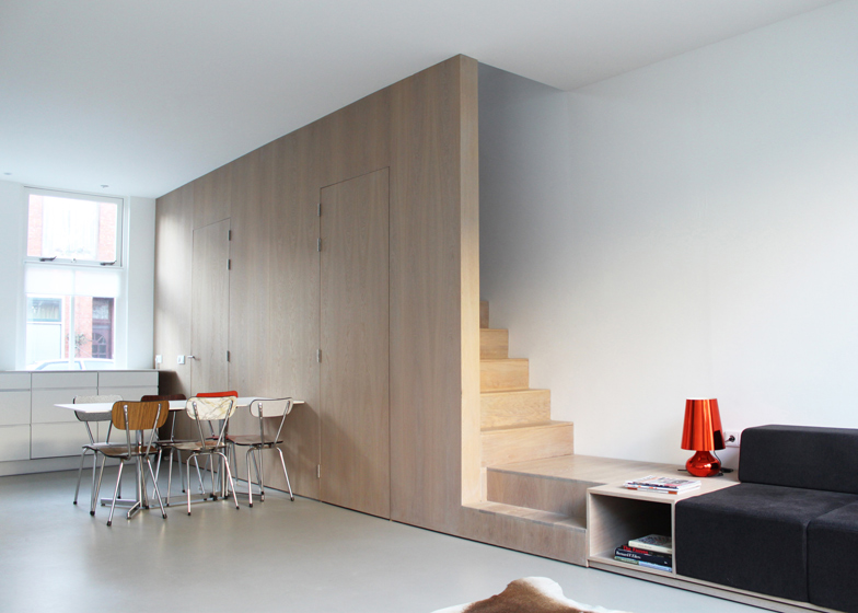 dutch-architects-combine-couch-and-stairs-in-flowing-style-1